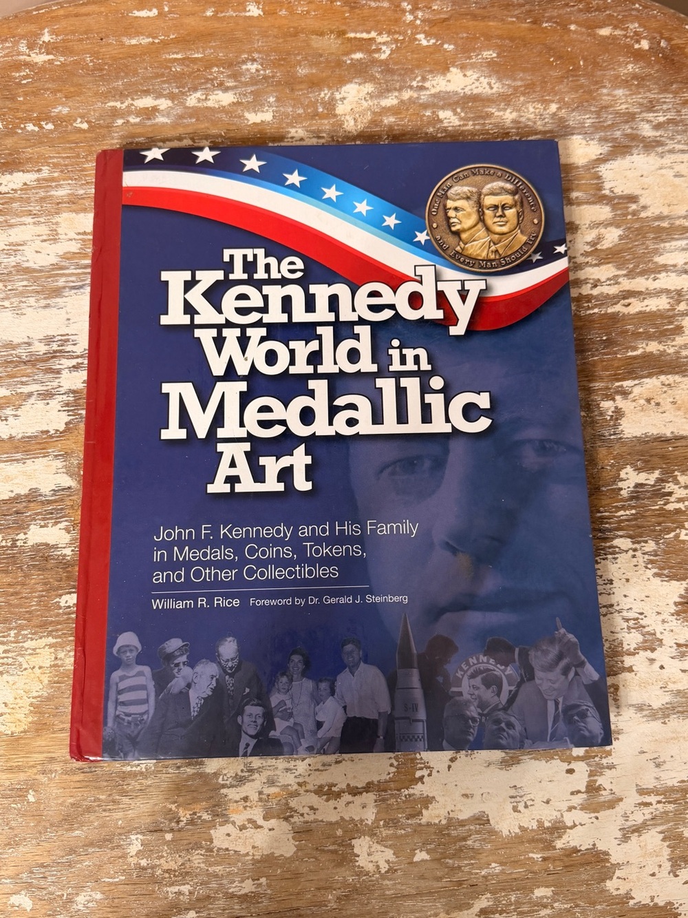 The Kennedy World in Medalllic Art - Blue and Red Collector’s Edition